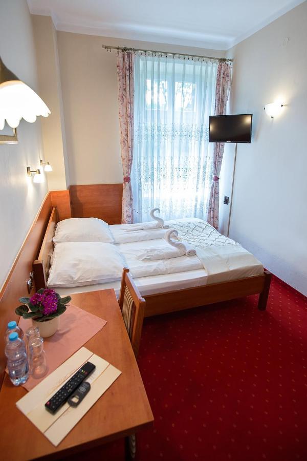 Hotel Zamek Chalupki エクステリア 写真